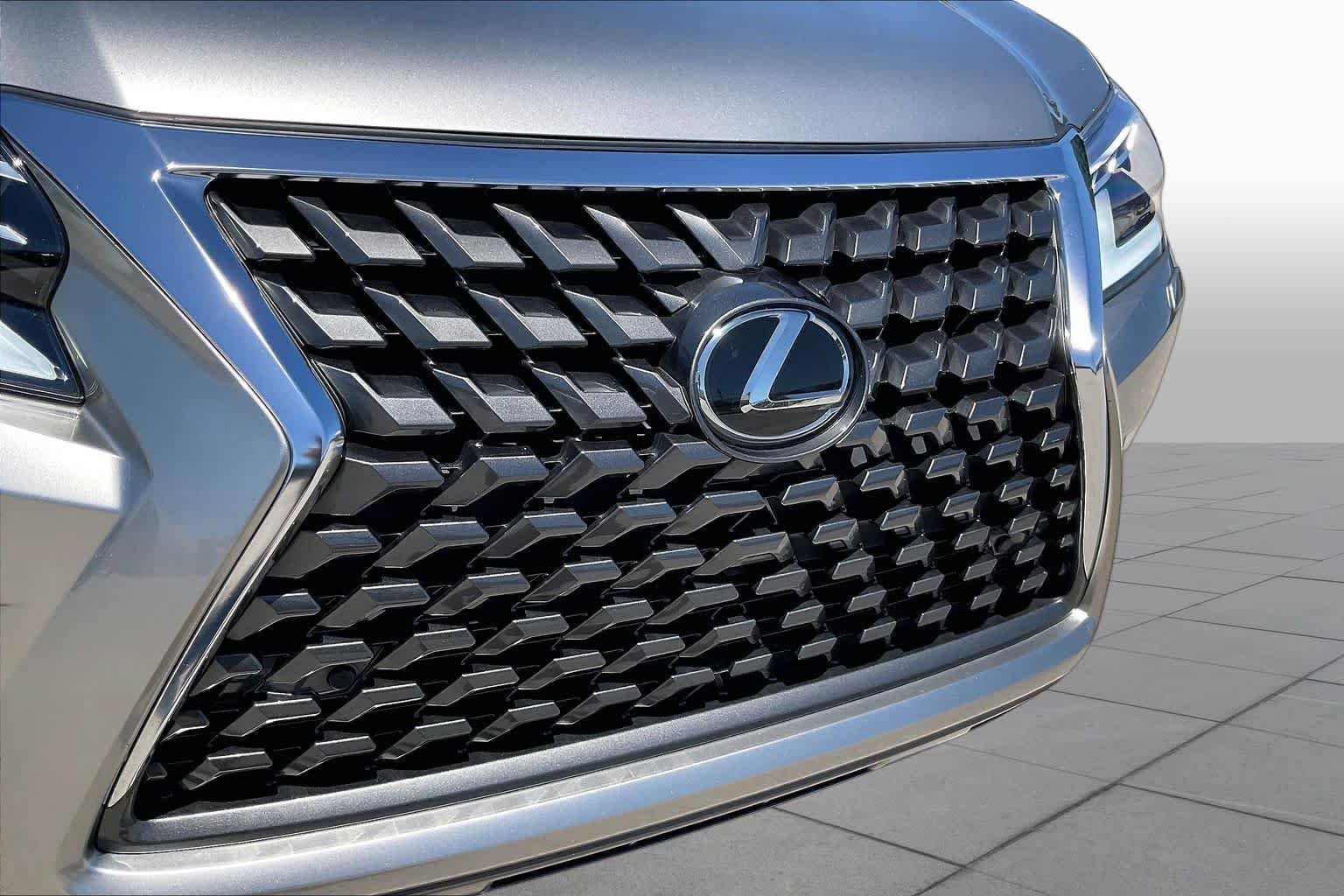 Used 2023 Atomic Silver Lexus Premium image 30