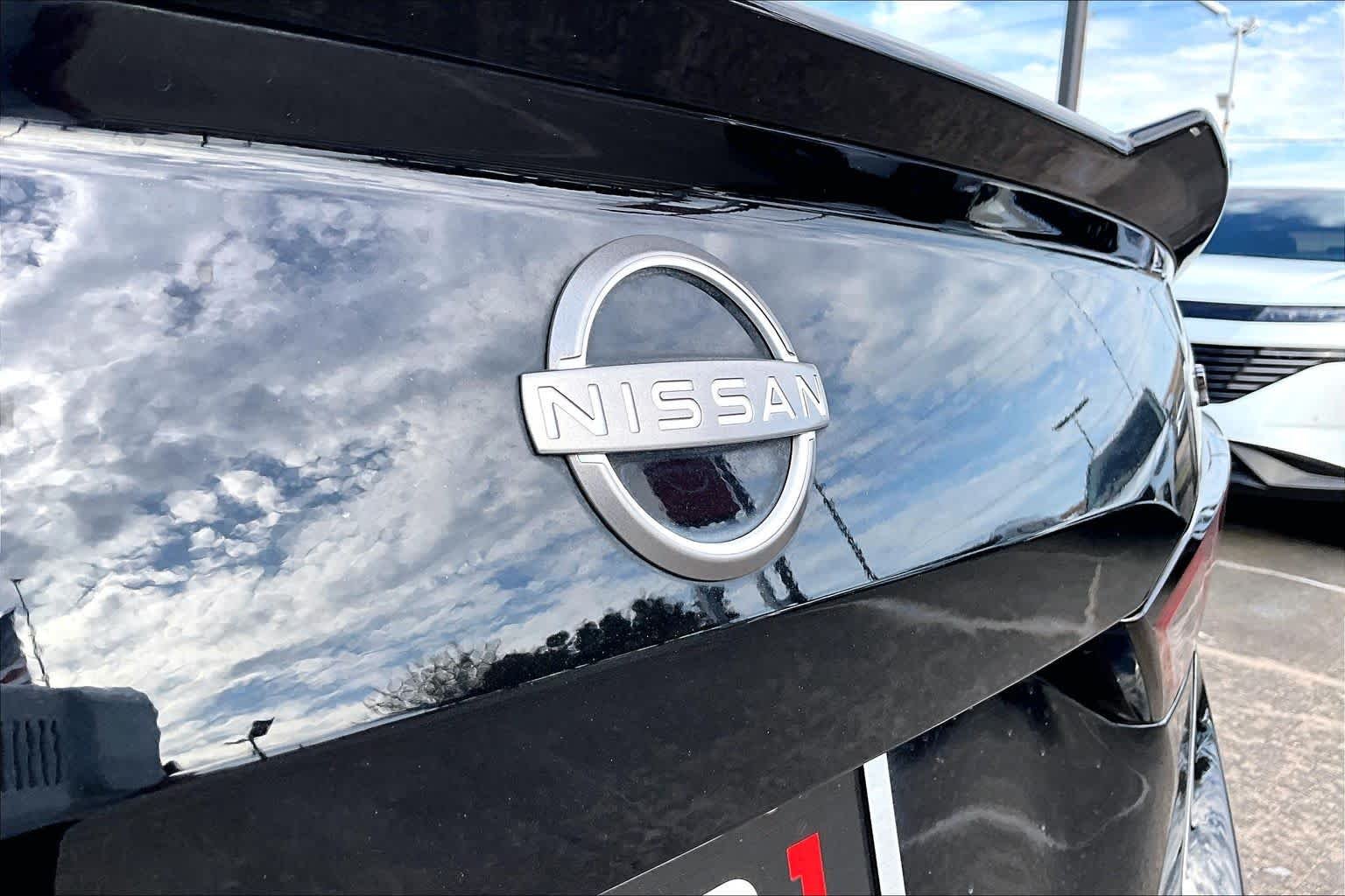 Used 2024 Super Black Nissan 2.5 SR image 10