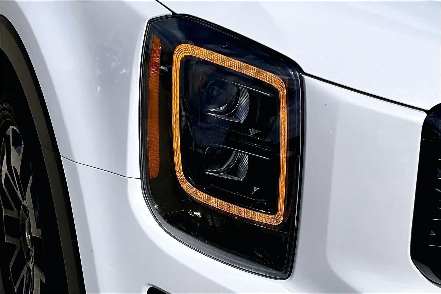 Used 2022 Glacial White Pearl Kia EX image 26