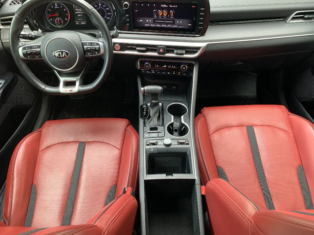 Used 2021 Wolf Gray Kia GT-Line image 11