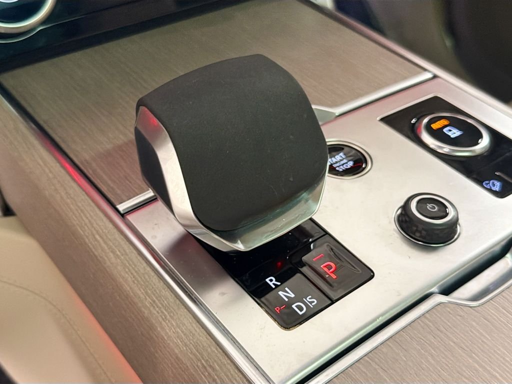 2023 Land Rover Range Rover SE - Photo 18