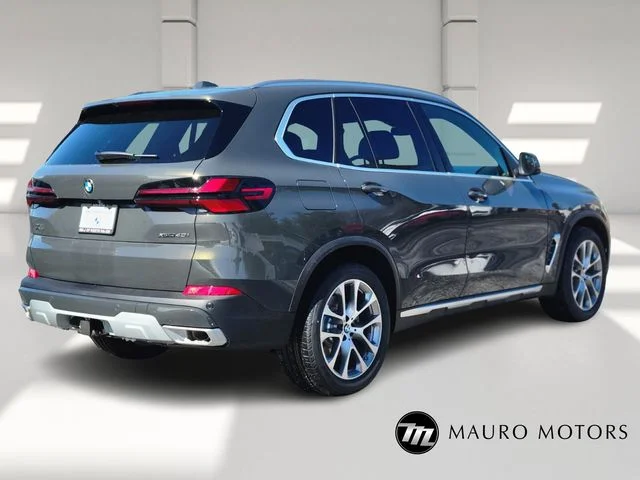 New 2026 Gray BMW xDrive40i image 3