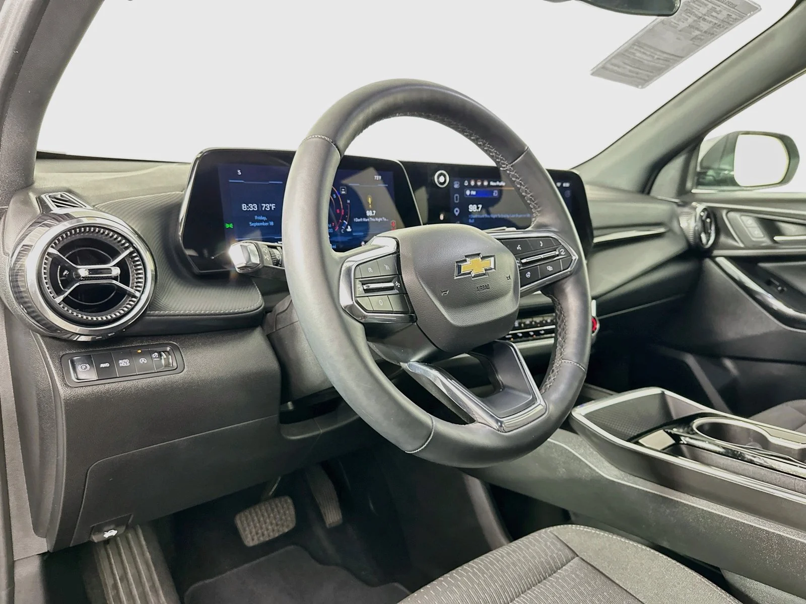Used 2025 Sterling Gray Metallic Chevrolet LT image 10