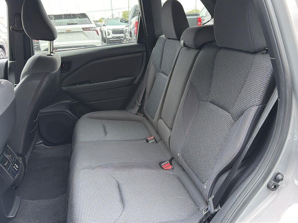 Used 2025 River Rock Pearl Subaru Premium image 15