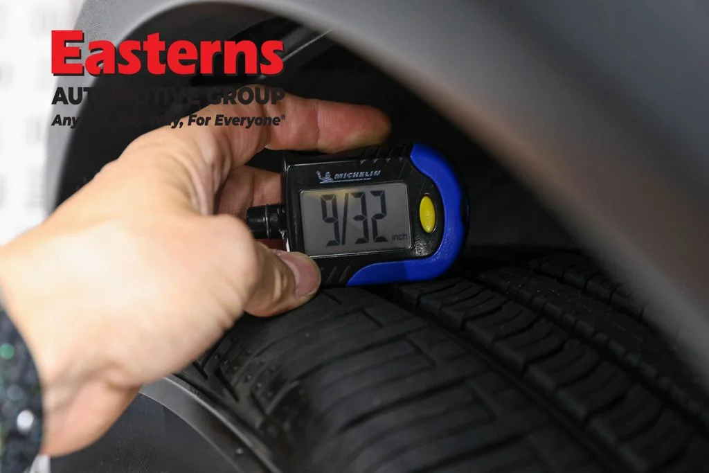 Used 2023 Red Nissan SV image 27