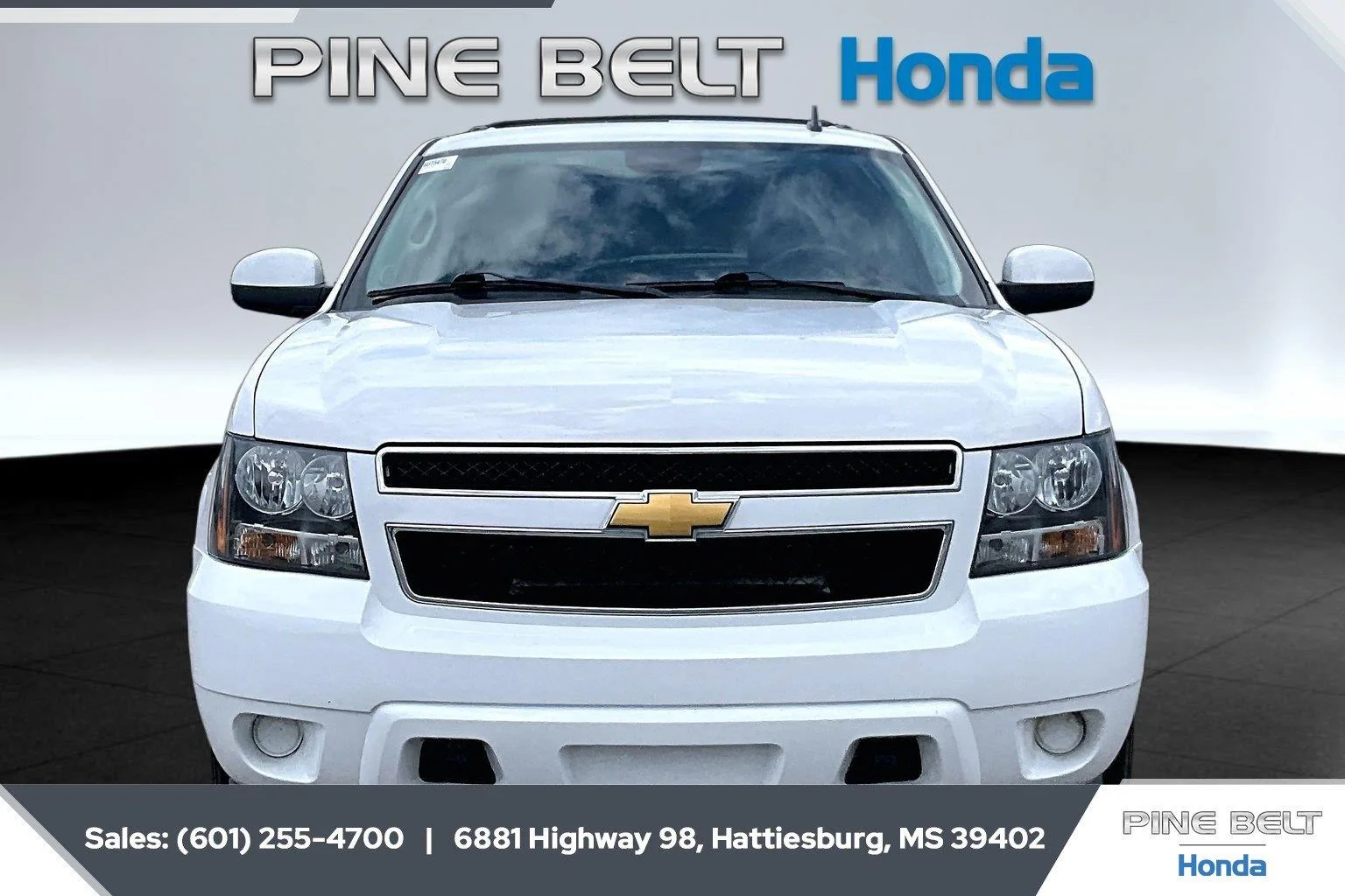 Used 2013 Summit White Chevrolet LS image 3