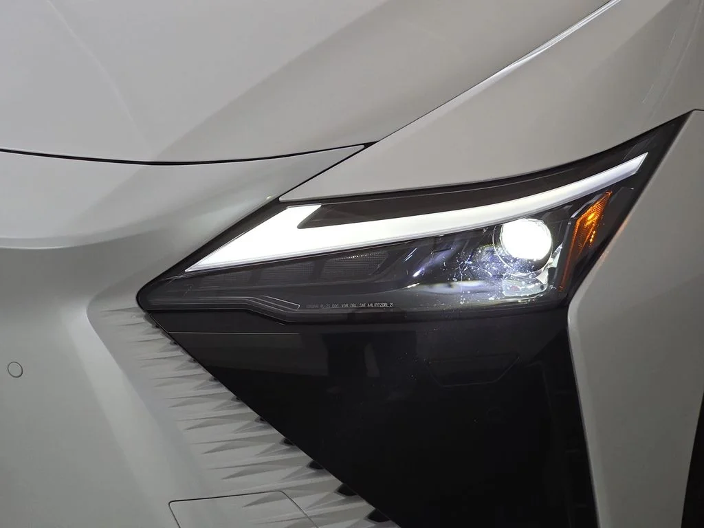 New 2026 Oxygen White Lexus PREMIUM AWD image 28