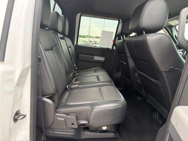 Used 2016 White Platinum Metallic Tri-Coat Ford Lariat image 17