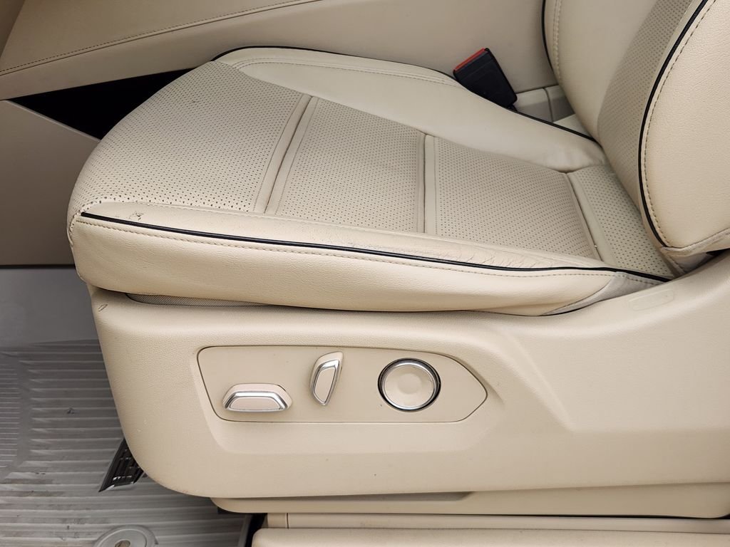 Used 2021 Crystal White Cadillac Premium image 23