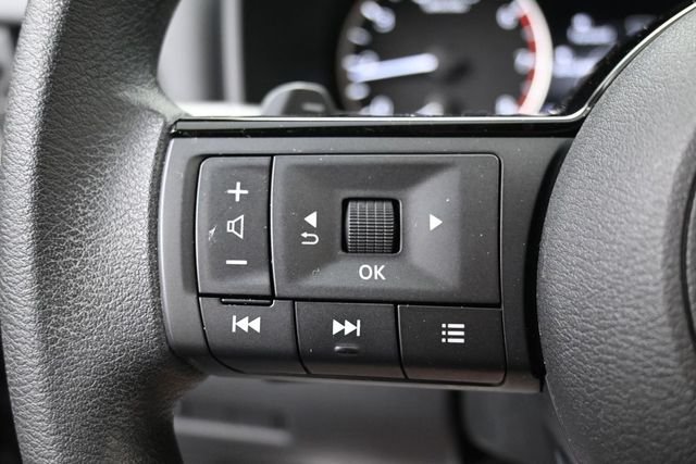 Used 2023 Gray Nissan SV image 19