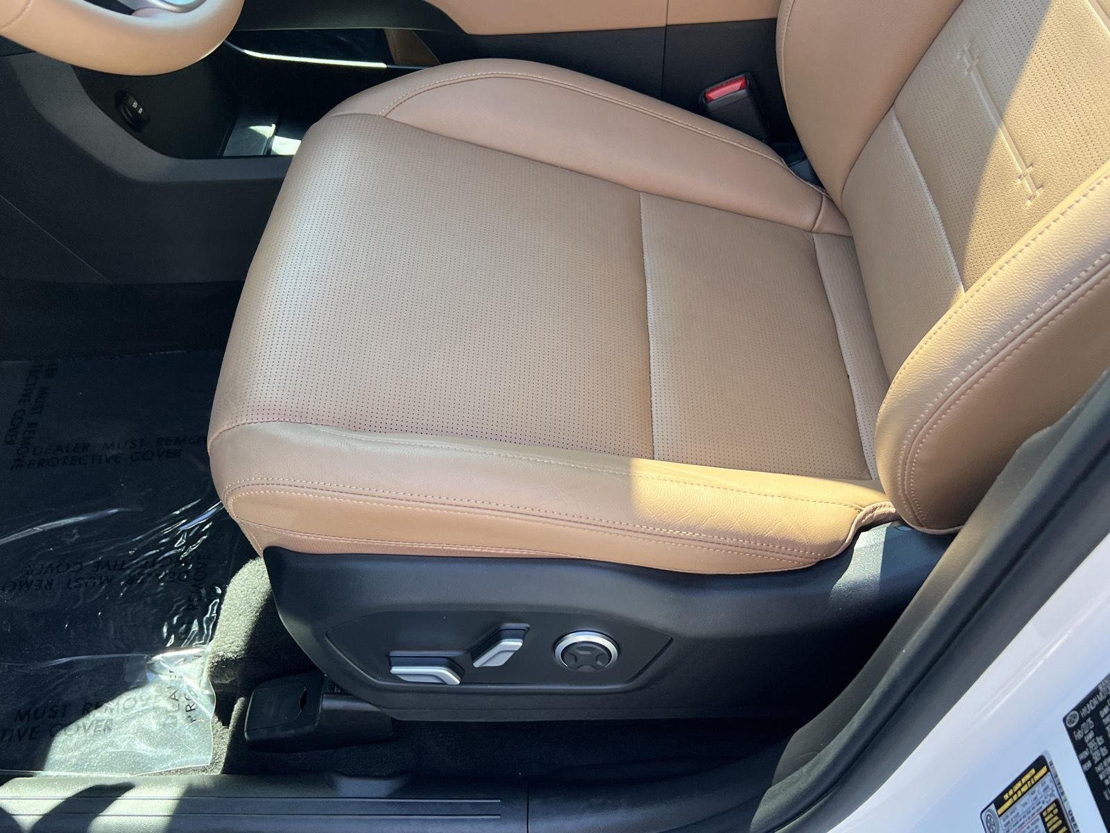 2025 Hyundai Santa Fe Limited - Photo 32