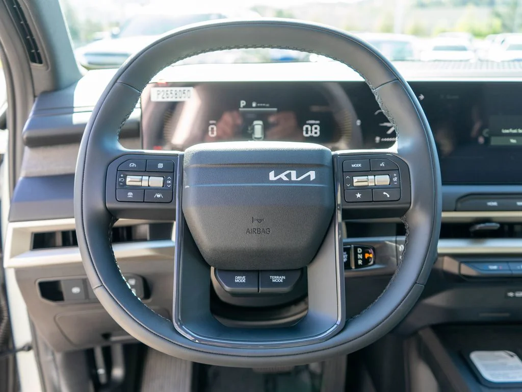 New 2027 Ivory Silver Kia S image 17