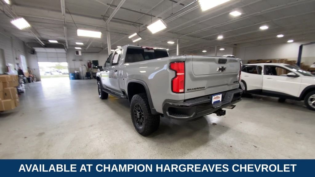 2024 Chevrolet Silverado 2500HD ZR2 - Photo 9