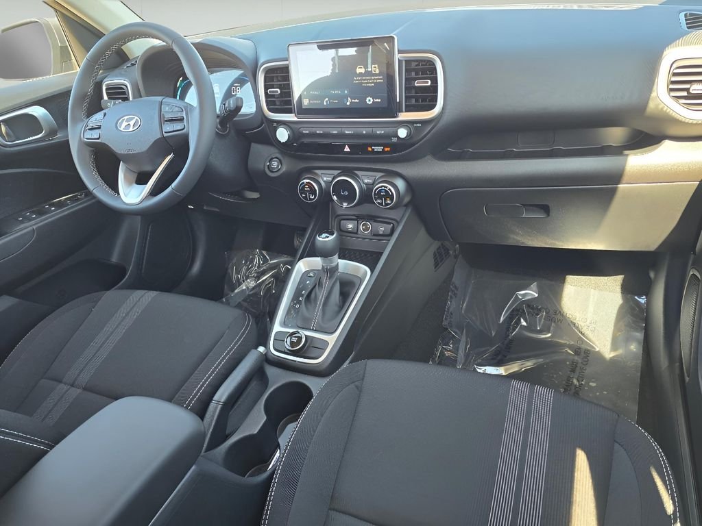 2025 Hyundai Venue SEL - Photo 23