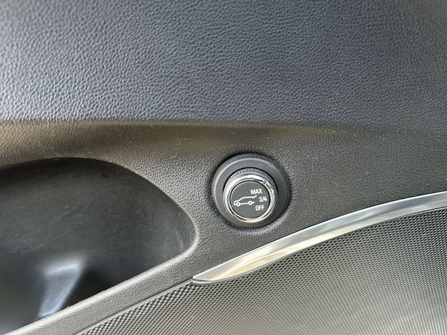 Used 2020 (Includes Satin Nickel lower exterior accent color.) Buick Essence image 45