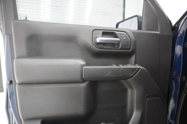 Used 2023 Northsky Blue Metallic Chevrolet Custom image 15
