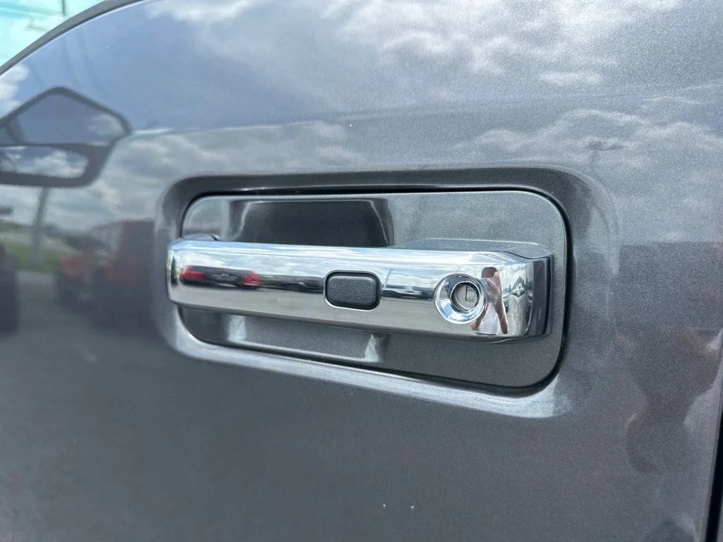 Used 2019 Gray Ford Lariat image 25