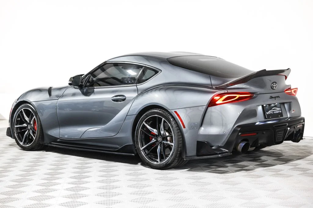 Used 2022 Gray Toyota 3.0 image 18