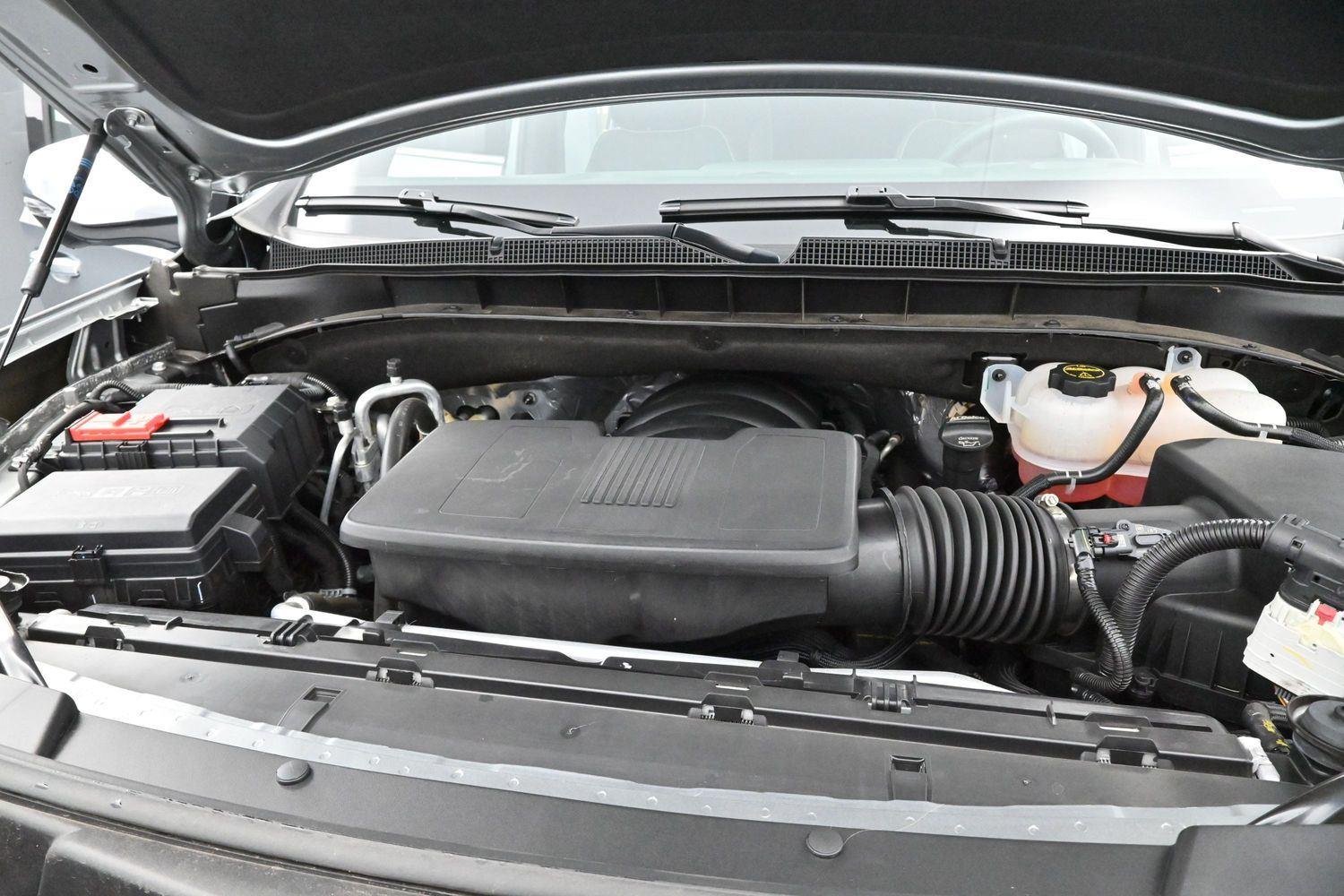 Used 2025 Sterling Gray Metallic Chevrolet Premier image 33