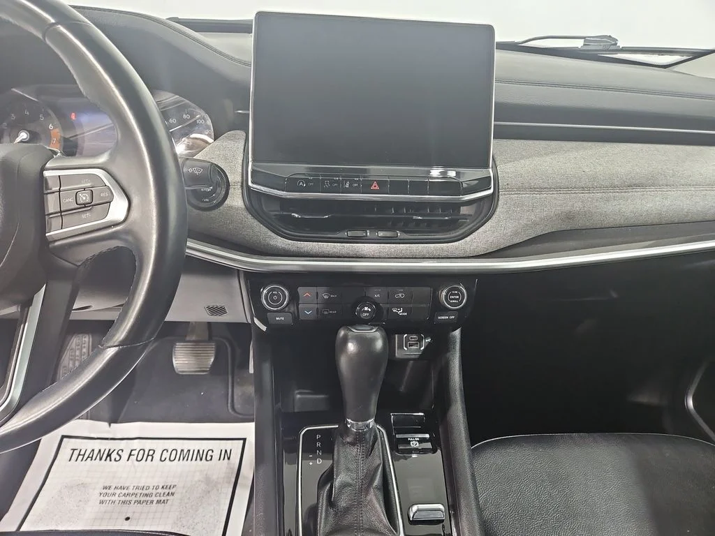 2022 Jeep Compass Latitude Lux - Photo 18