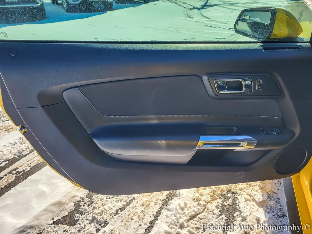 2016 FORD MUSTANG - Image 16