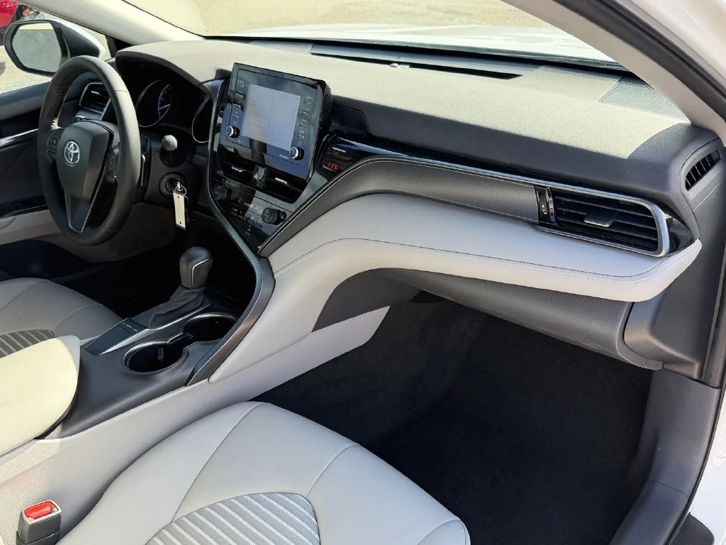 Used 2023 White Toyota SE image 17
