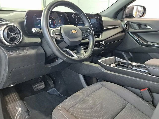 Used 2025 Black Chevrolet LT image 8