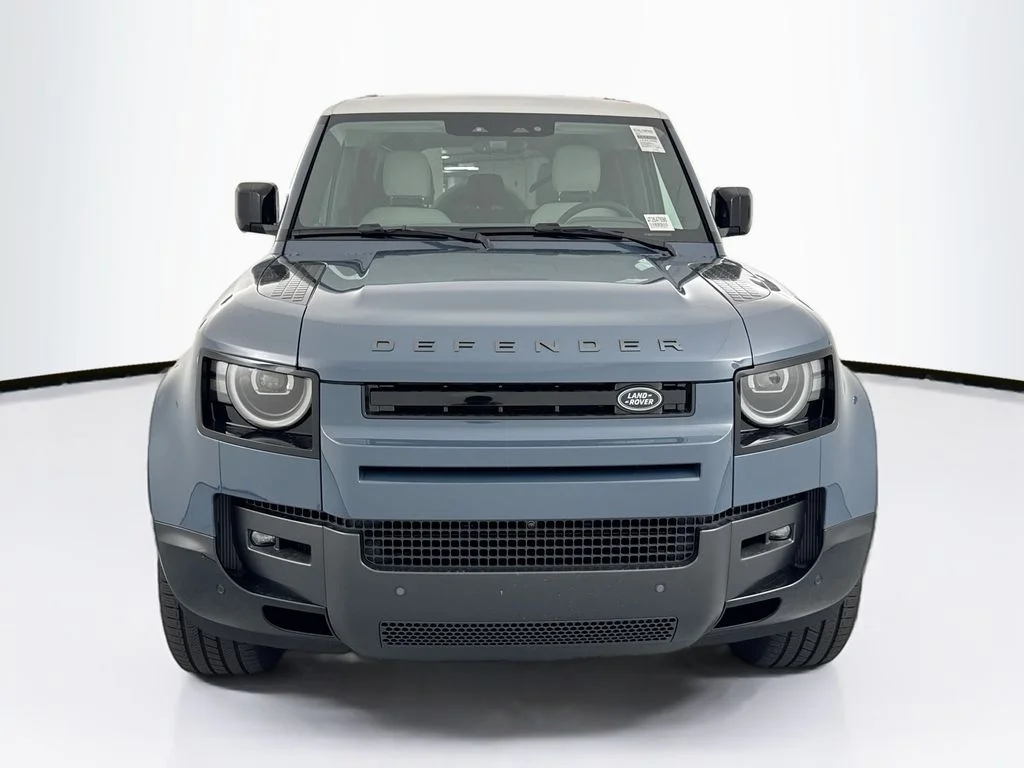 New 2026 Tasman Blue Land Rover X-Dynamic SE image 2