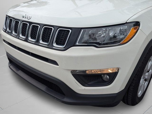 Used 2021 White Jeep Latitude image 48