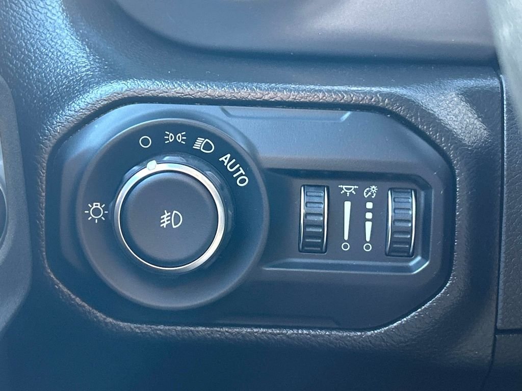 Used 2022 Black Jeep Unlimited Sport S image 32