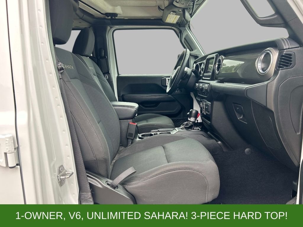 Used 2018 White Jeep Unlimited Sahara image 17