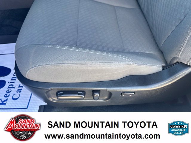 Used 2023 White Toyota SR5 image 17