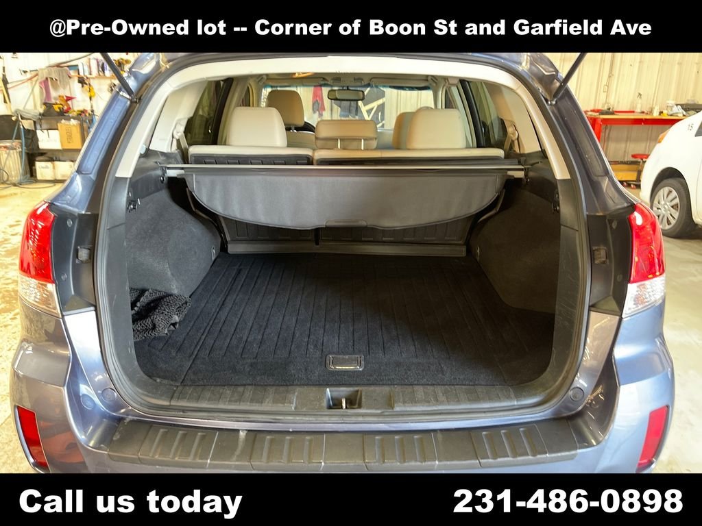 Used 2014 Blue Subaru 2.5i image 28
