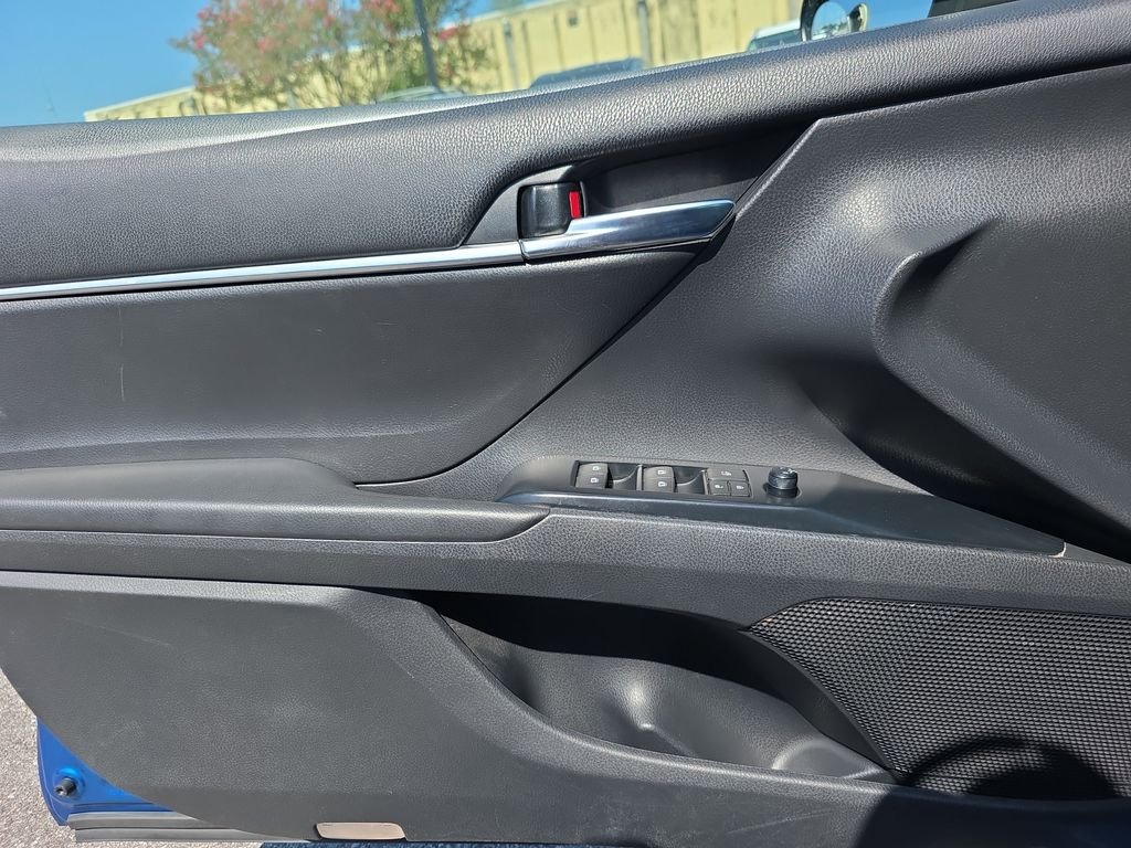 Used 2019 Blue Toyota LE image 17