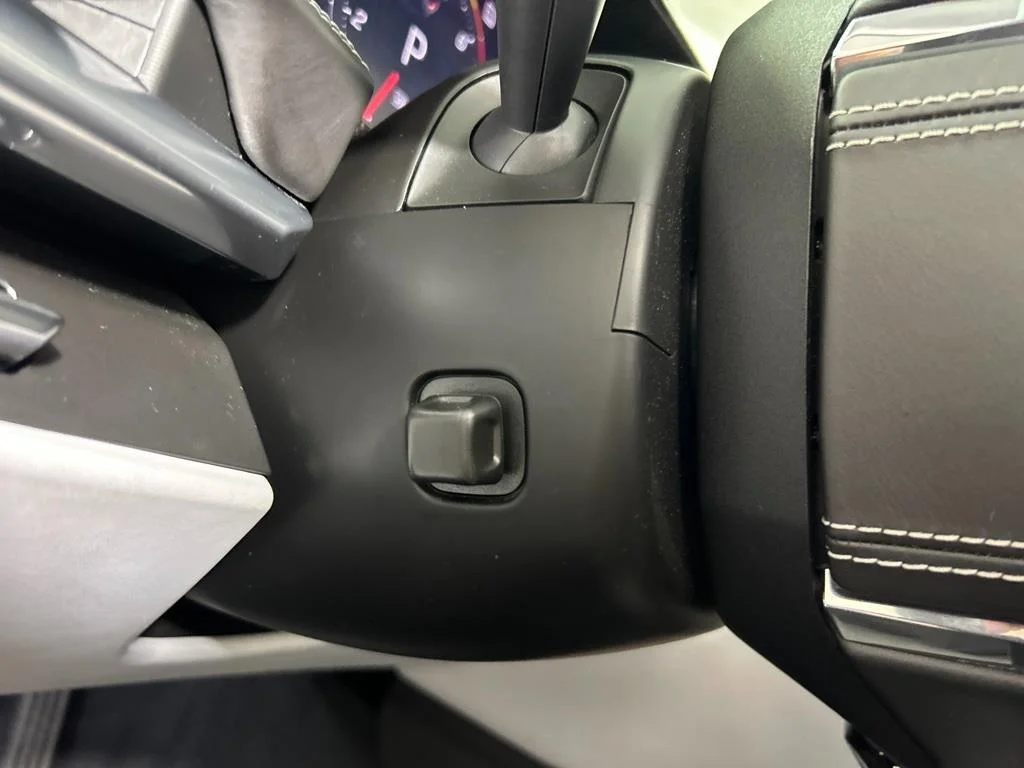 Used 2021 Arctic White Chevrolet 3LT image 12