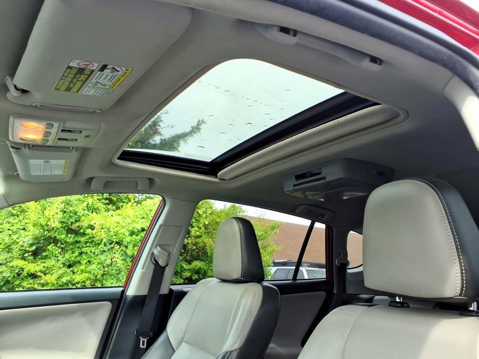 Used 2014 Barcelona Red Metallic Toyota XLE image 15