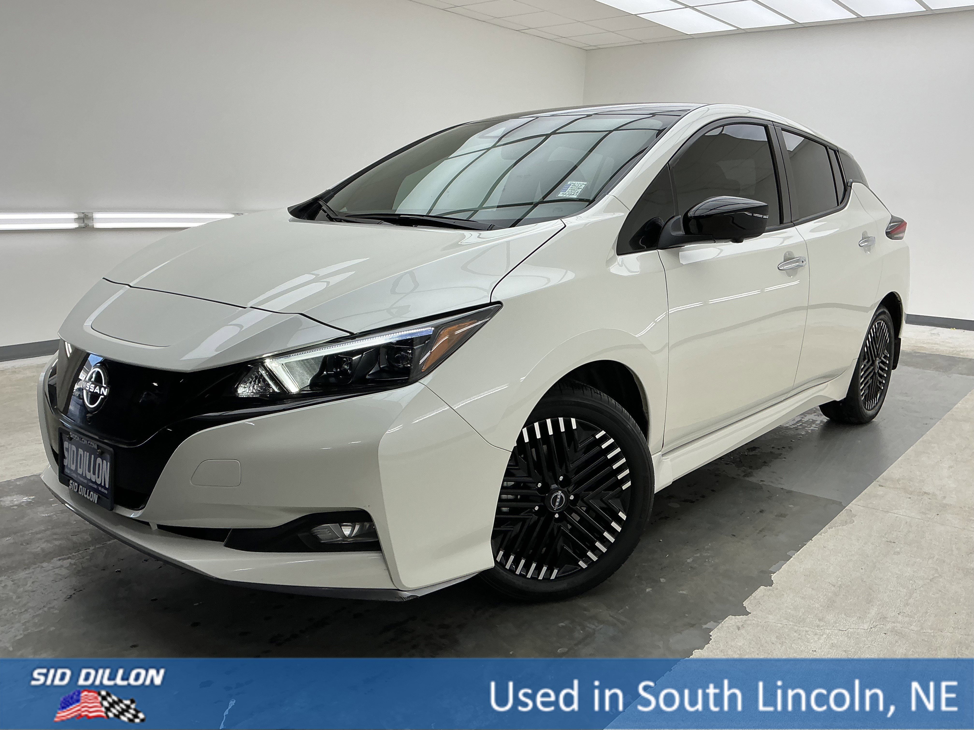 2023 Nissan Leaf SV Plus's photo