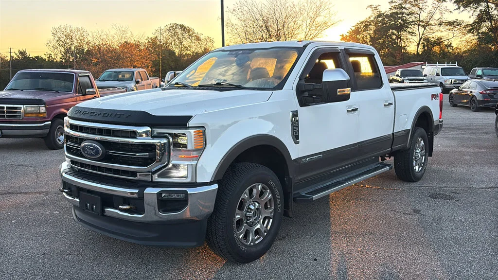Used 2022 White Ford Lariat image 2
