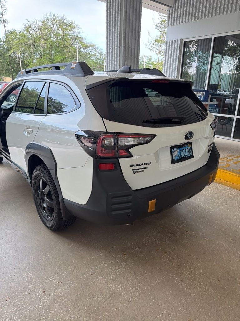 Used 2022 White Subaru Wilderness image 9