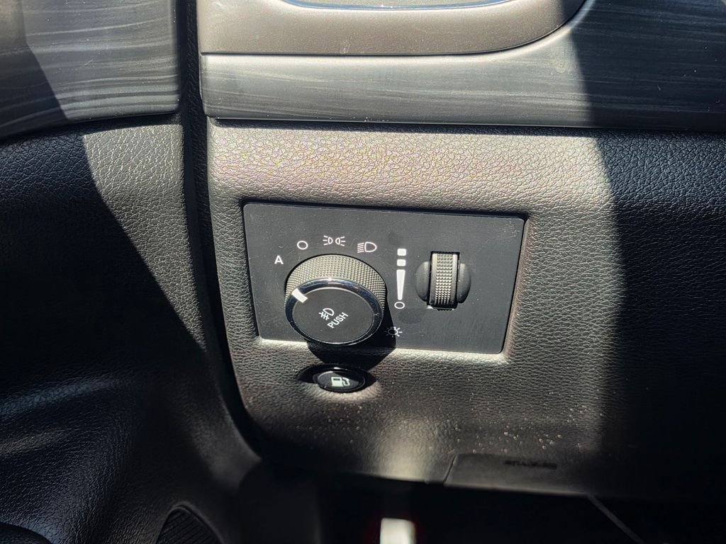 Certified Used 2020 Black Jeep Altitude image 31