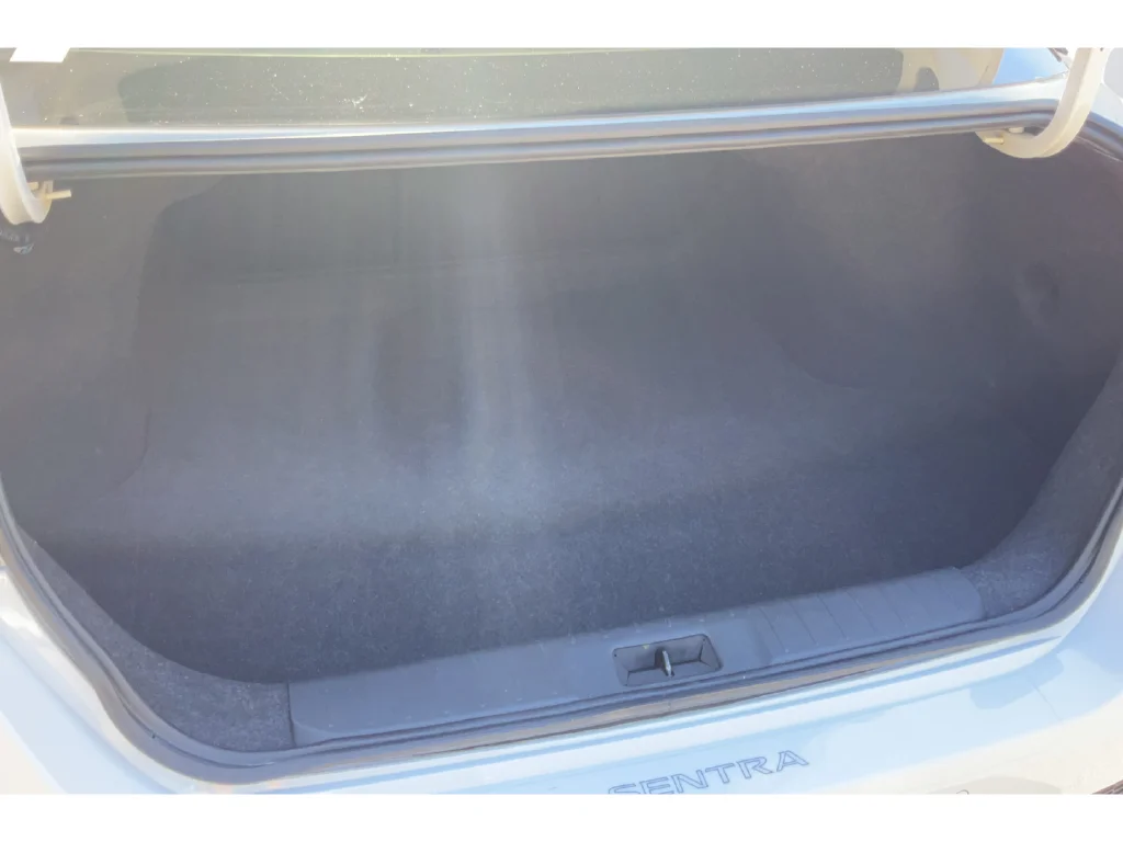 Used 2024 White Nissan S image 18