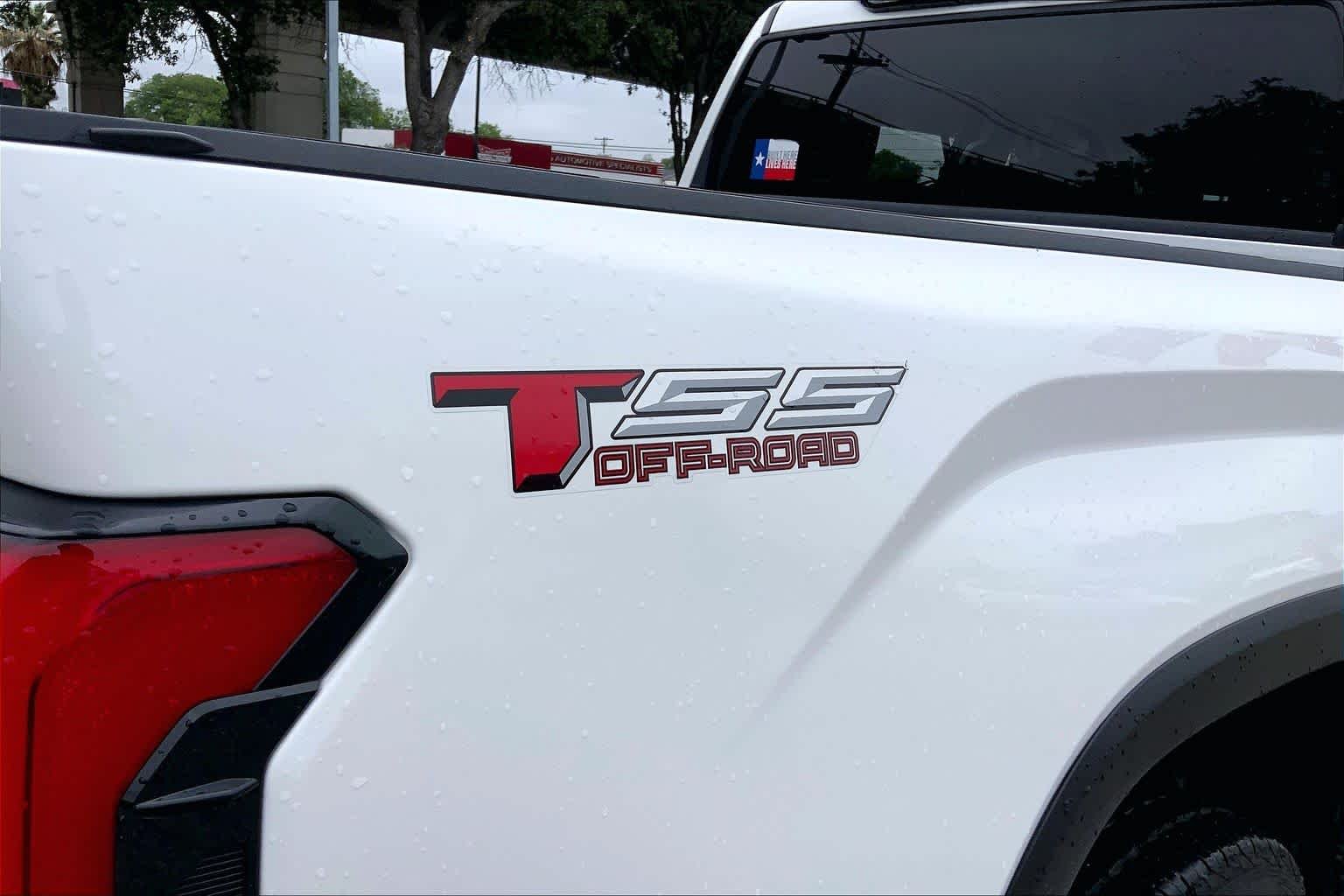 Used 2023 Ice Cap Toyota SR5 image 10