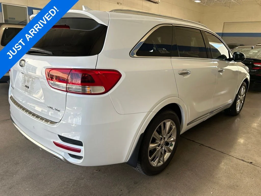 Used 2017 Snow White Pearl Kia SX Limited image 3