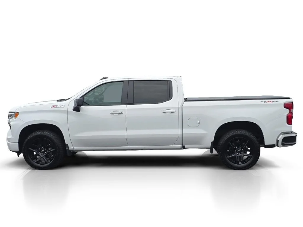 Used 2026 Summit White Chevrolet RST image 11