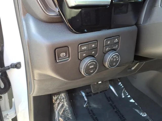 Used 2026 Summit White Chevrolet LT Trail Boss image 19