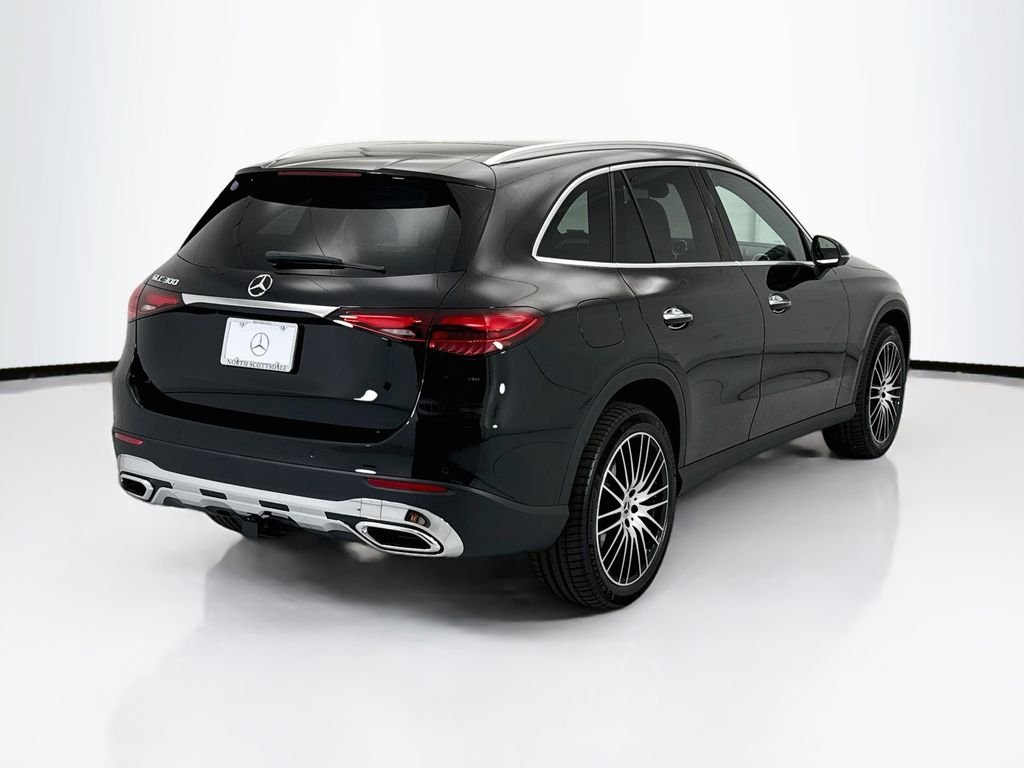 New 2027 Obsidian Black Metallic Mercedes-Benz GLC 300 image 5