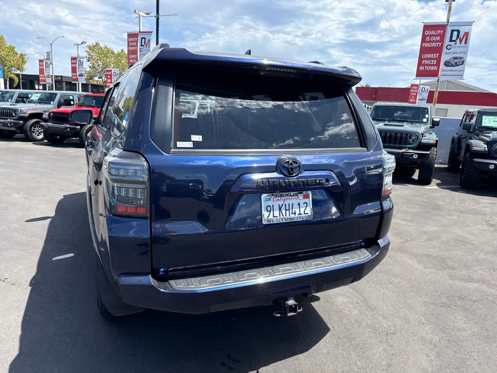 Used 2020 Nautical Blue Metallic Toyota SR5 image 21