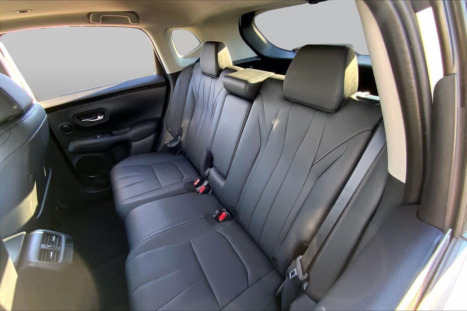 Used 2025 Platinum White Pearl Acura  image 20