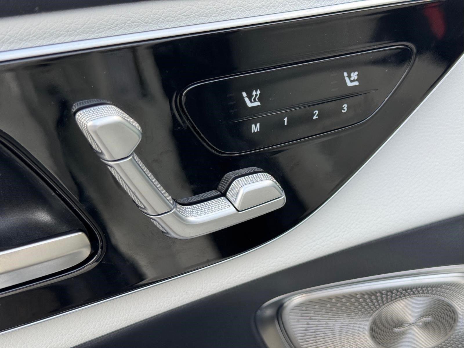 Used 2024 Polar White Mercedes-Benz GLC 300 image 19