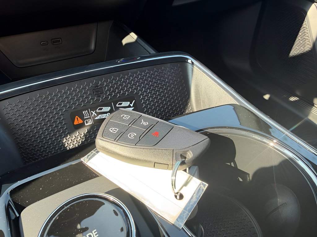 2027 Chevrolet Equinox RS - Photo 28